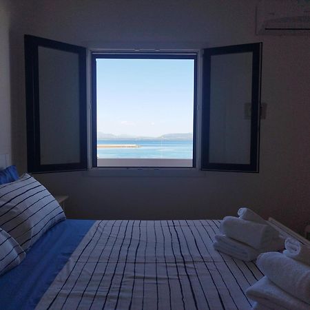 Sky And Sea Apartment Calasetta Exterior foto